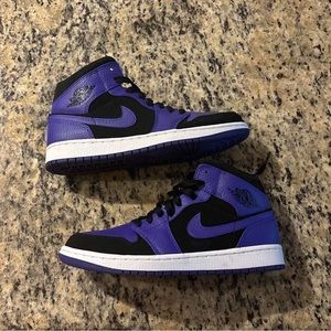Air Jordan 1 mid ‘Dark Concord’